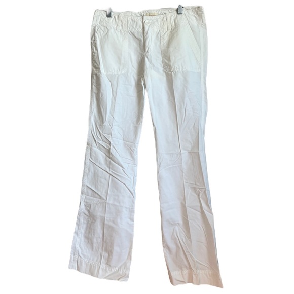 Abercrombie & Fitch Pants - Abercrombie & Fitch White Khaki Chino Flair Dress Pants size 4